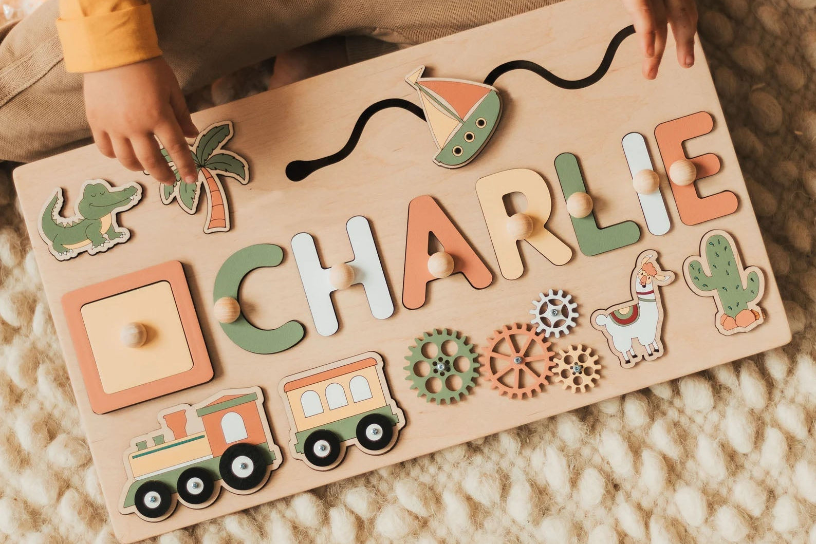 Toddlers Name Puzzle – Personligt puslespil i træ